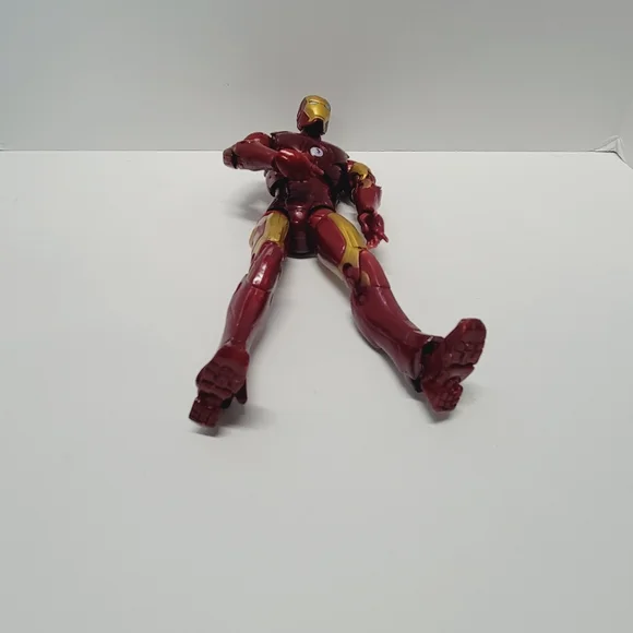 Marvel Legends 6" Iron Man Movie Mark III Action Figure - Picture 7 of 10